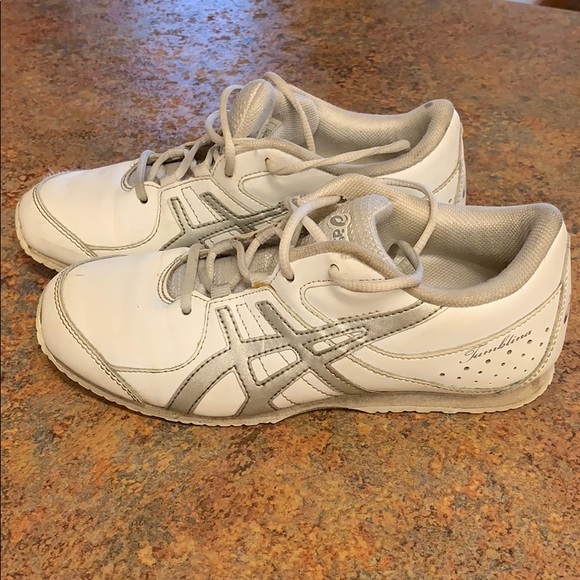 asics tumblina cheer shoes